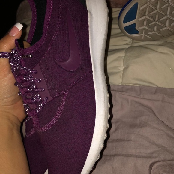 Nike’s - Picture 4 of 6